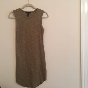 Sleeveless dress
